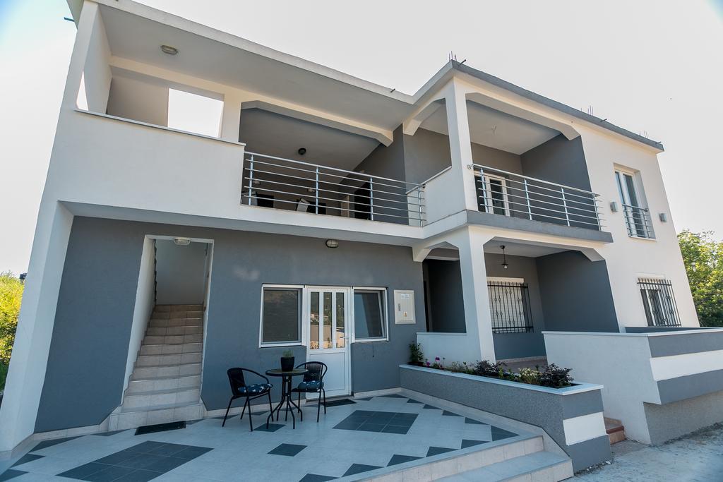 Radanovići Tramonto Apartments מראה חיצוני תמונה