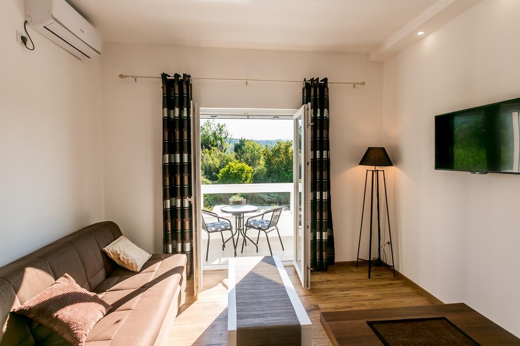Radanovići Tramonto Apartments מראה חיצוני תמונה