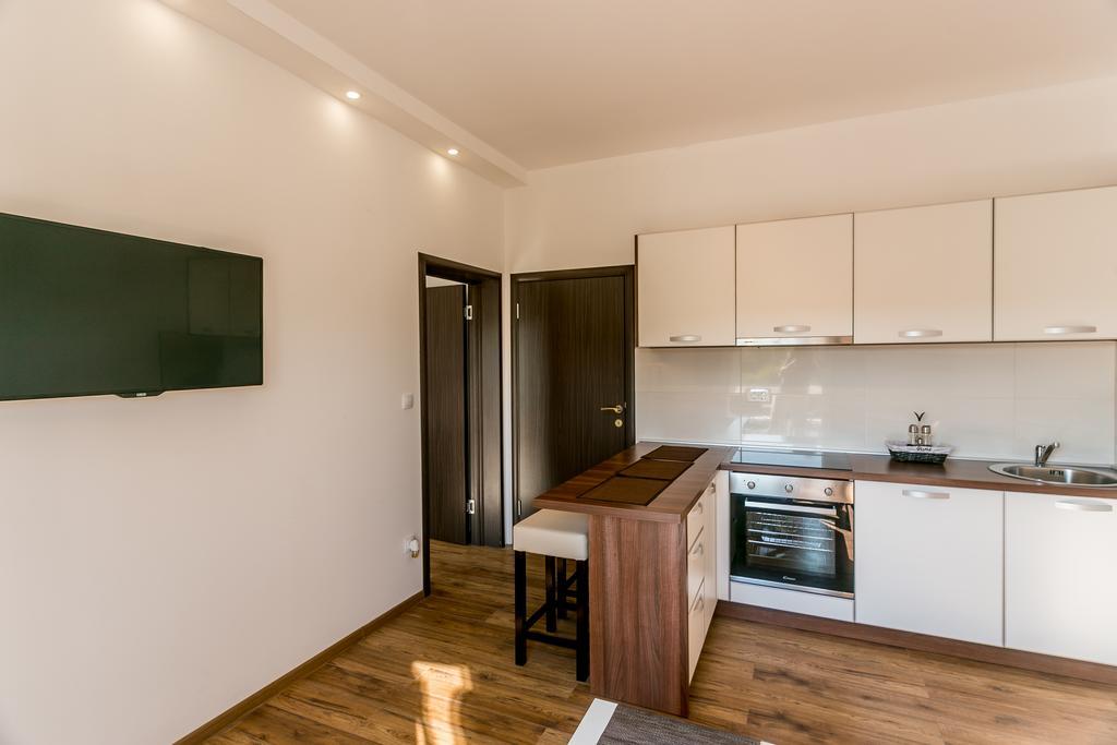 Radanovići Tramonto Apartments מראה חיצוני תמונה