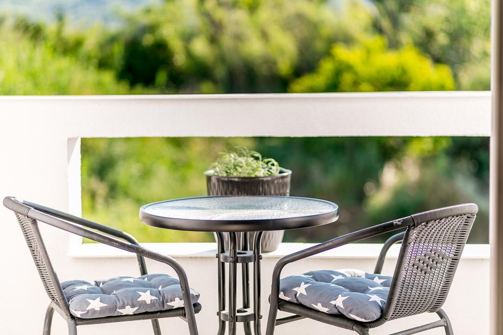 Radanovići Tramonto Apartments מראה חיצוני תמונה