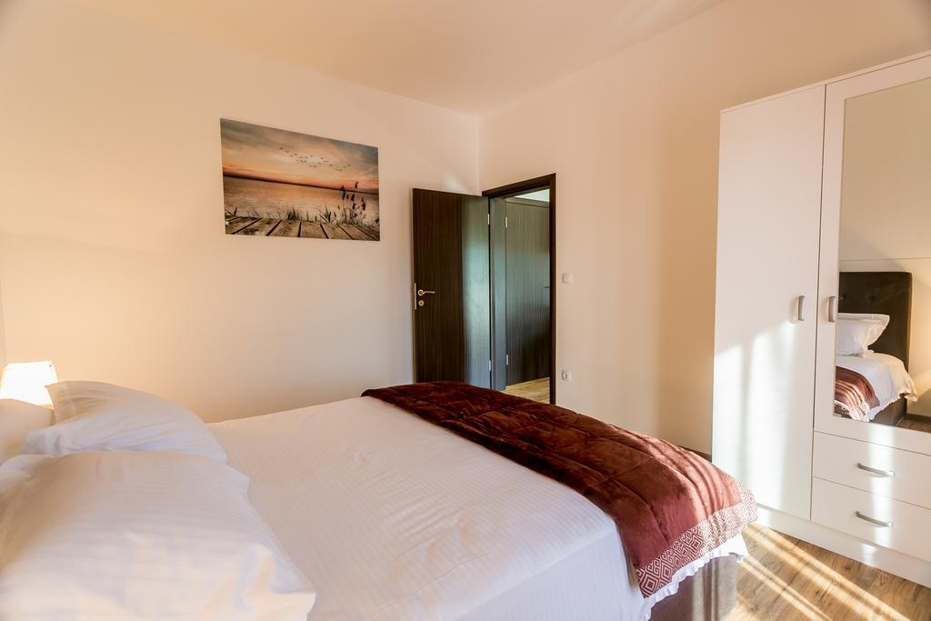 Radanovići Tramonto Apartments מראה חיצוני תמונה