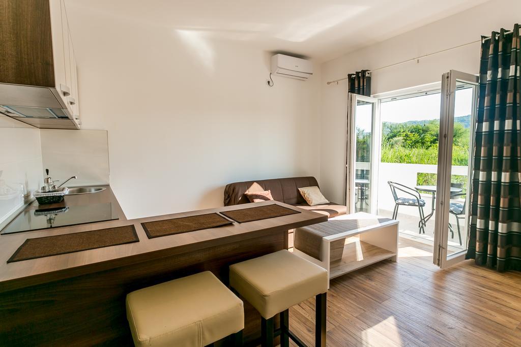 Radanovići Tramonto Apartments מראה חיצוני תמונה