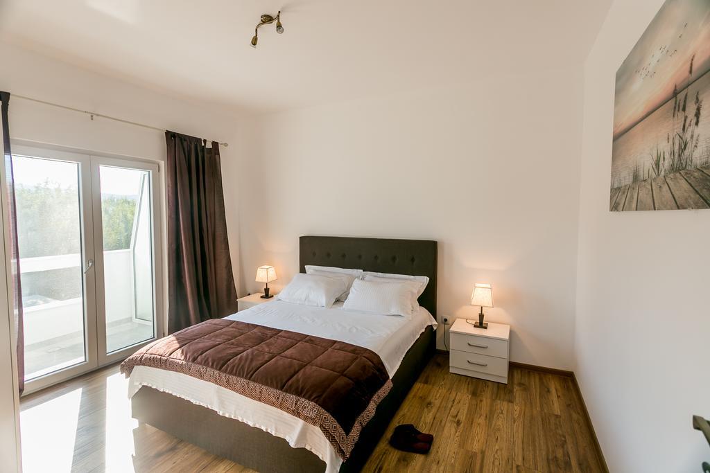 Radanovići Tramonto Apartments מראה חיצוני תמונה