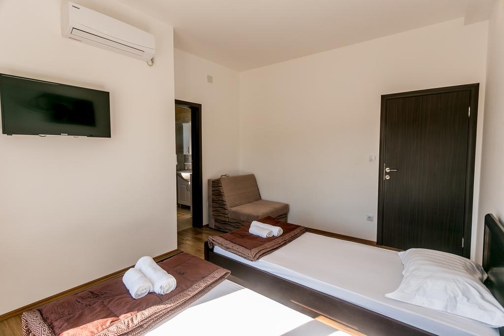 Radanovići Tramonto Apartments מראה חיצוני תמונה